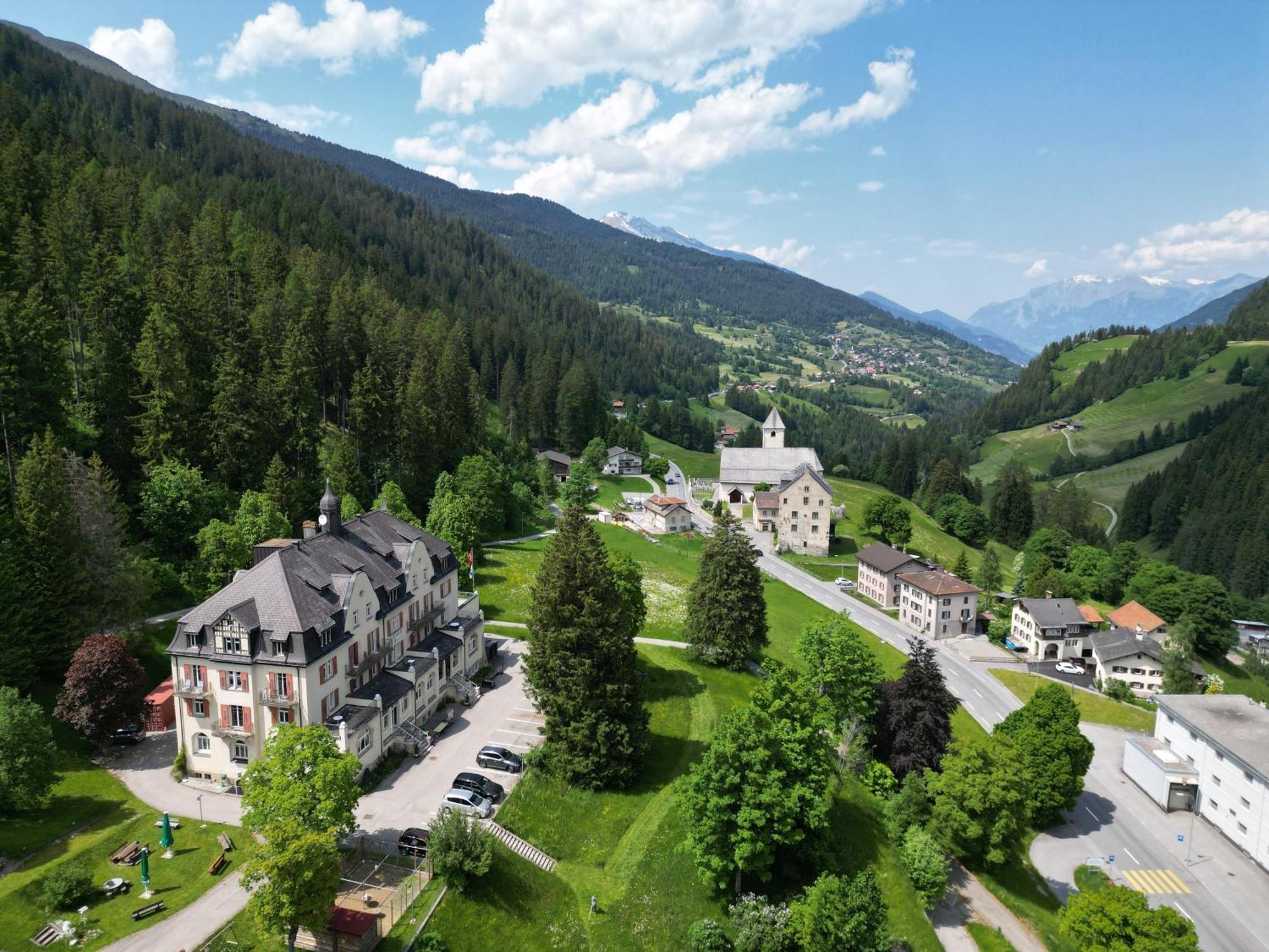 Gruppenhaus Lindenhof Курвальден Экстерьер фото